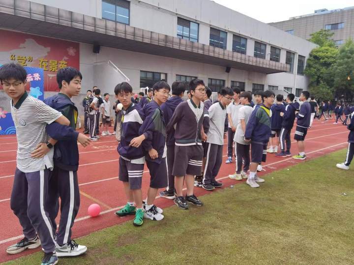 中考前来一场校园游园会,这群初三生放飞自我玩嗨了