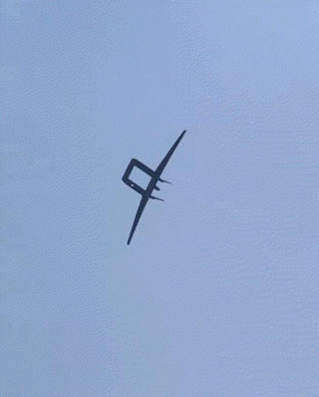 中国军工喜讯连连，“神雕”无人预警机试飞画面来了_腾讯新闻