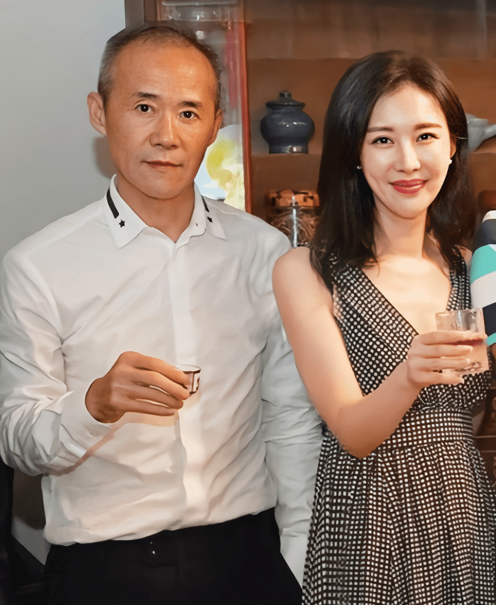 王石田朴珺家中秀恩爱辟谣婚变传闻,夫妻俩日常相处模式曝光_腾讯新闻