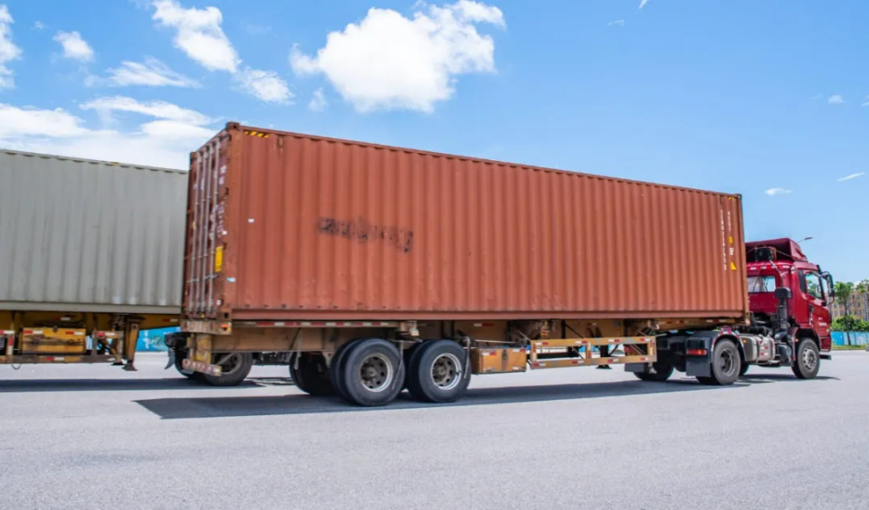 急!急!缅甸集装箱货车租车费再度上涨