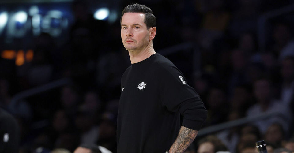 雷迪克：可能是湖人队史第一次 对手在第三节率先叫暂停