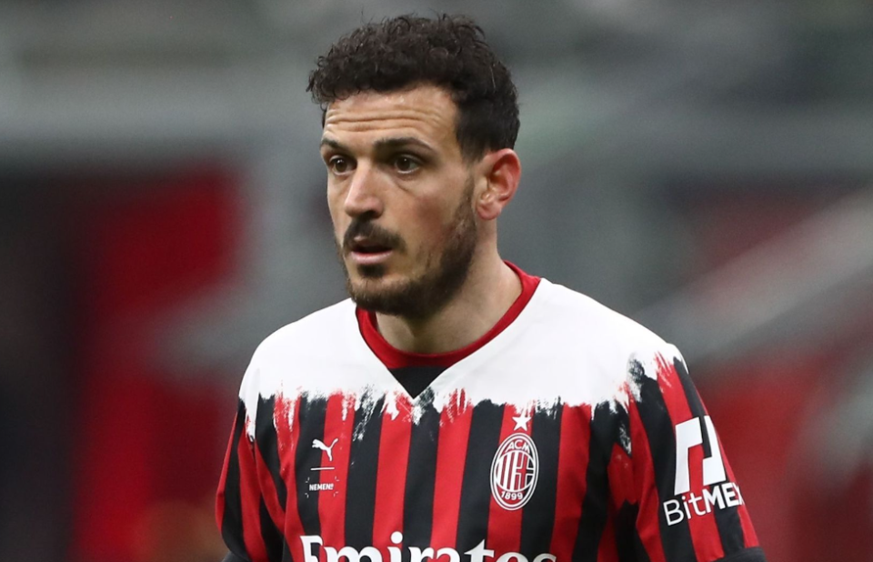 ac米兰右后卫人员缺乏质量,队长卡拉布里亚今夏可能彻底失去位置