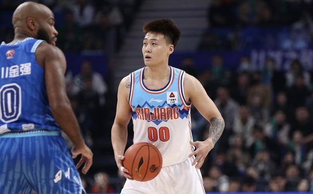 王哲林韧带撕裂,乔帅否则跳槽传闻,赵睿向黑粉宣战