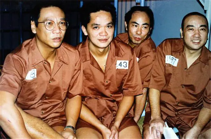 64��������Ա�ƹ��� ��񶨾��ڵ� ż�������Ϸ����ճ�����