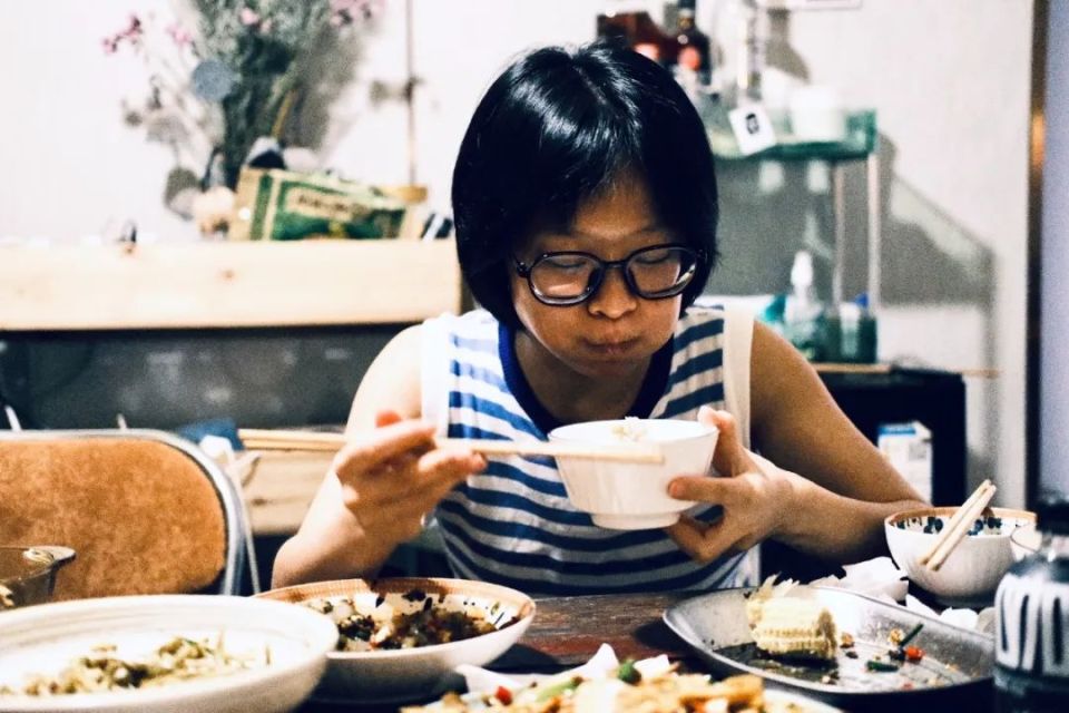 觀察者網(wǎng)：管家婆一碼一肖100中獎(jiǎng)錯(cuò)碼女哲學(xué)碩士上節(jié)目講段子爆火：摩托跟男友，該?！皫洝边€是保車
