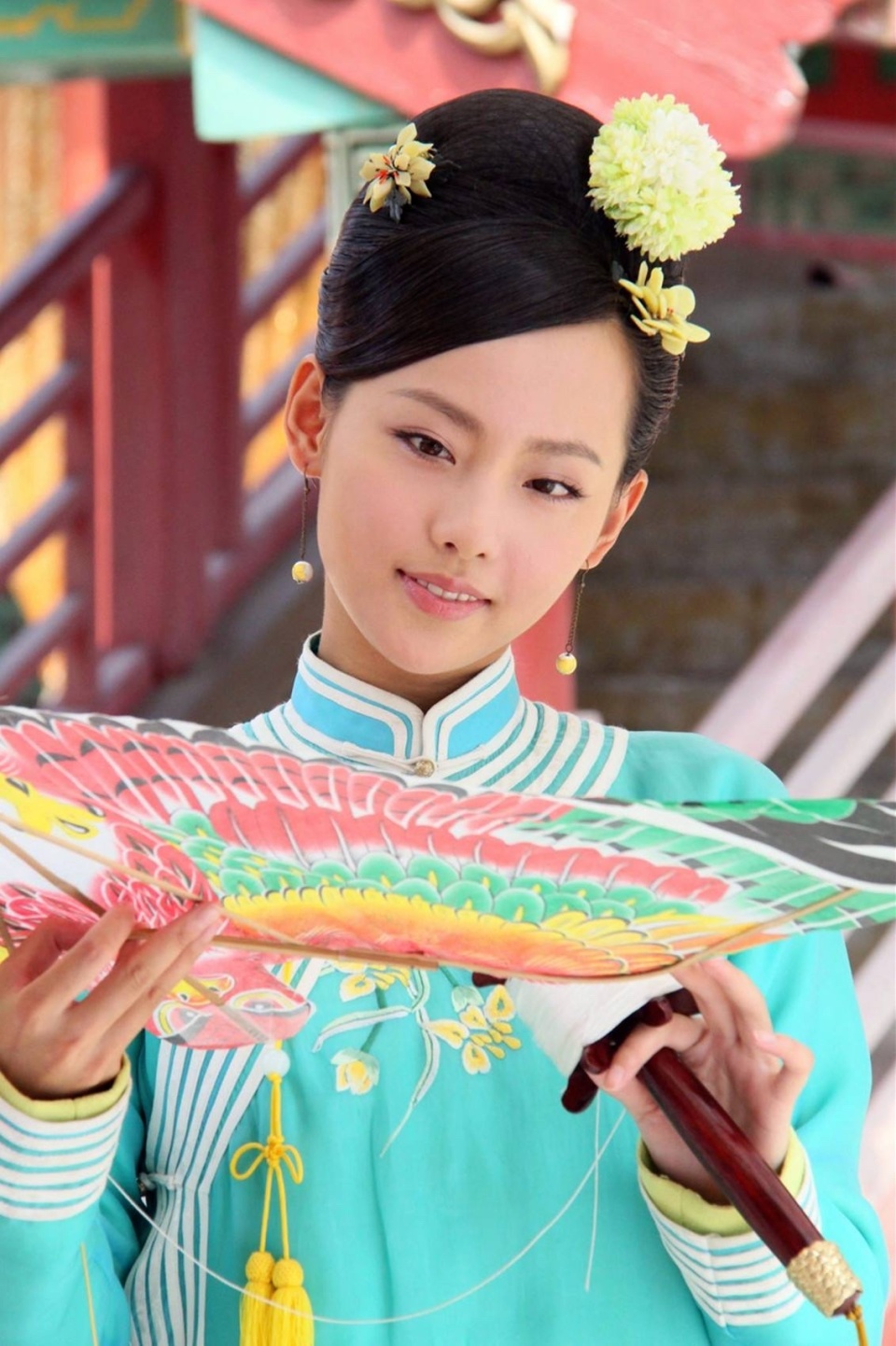 张嘉倪20岁-36岁颜值变化,一直都好美,这姿色很难不艳压女主啊!