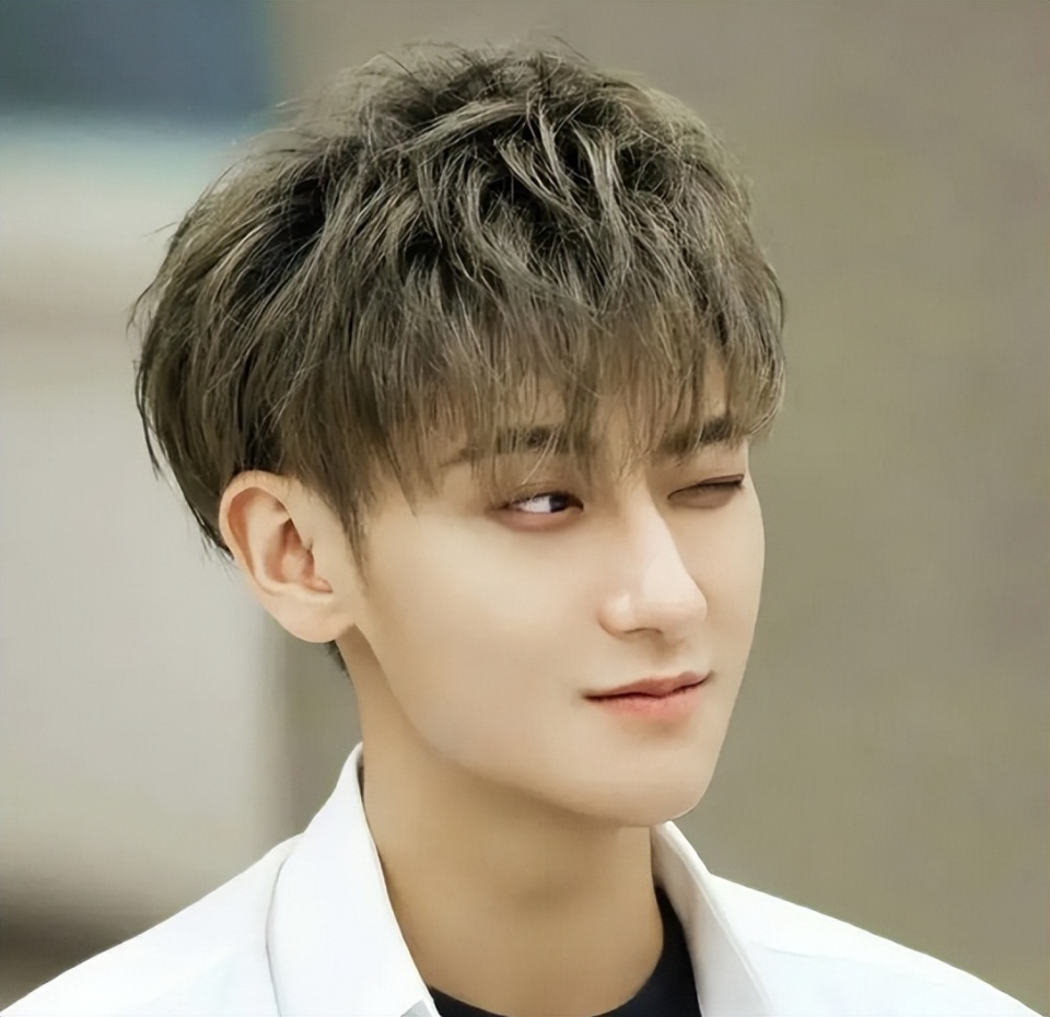 黄子韬徐艺洋官宣恋情再看看这些恋爱细节实在是太甜了