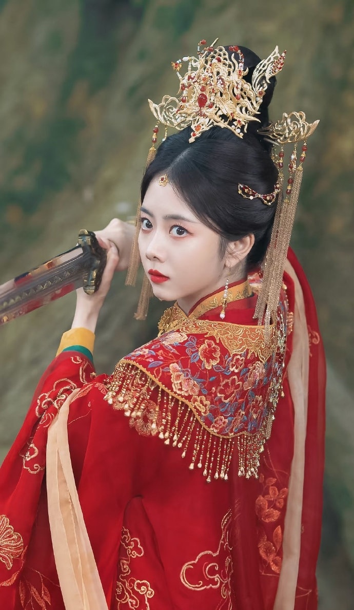 逍遥》出现8位美女颜值超高，谭松韵但凡拉胯点都压不住7位女配-腾讯新闻