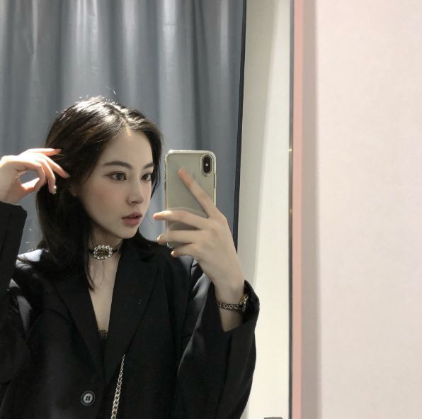 网红丁一昕逼婚秦奋,自爆身家过亿国外有房产,被扒出有精神分裂