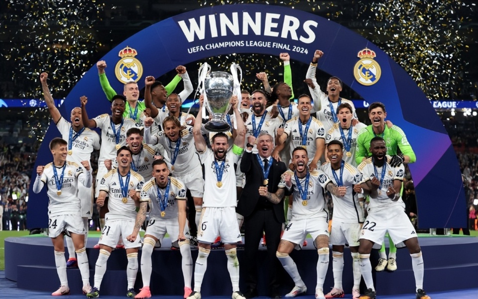 安切洛蒂太强!欧冠奖杯=瓜帅 穆帅 7次夺冠傲视群雄 创5大纪录