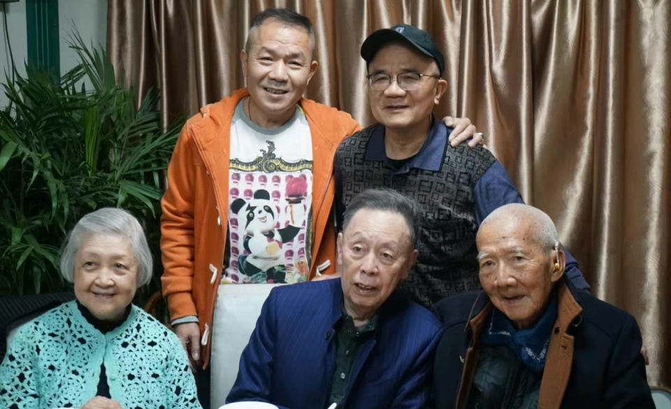 相声大师杨达病逝，与黄俊英搭档50年，6月坐轮椅露面已反应迟缓_腾讯新闻