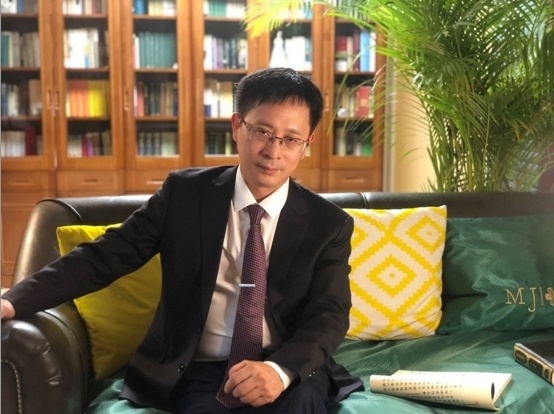 春风荐书丨尹涛:从素锦到《本草纲目》,何处不是历史?