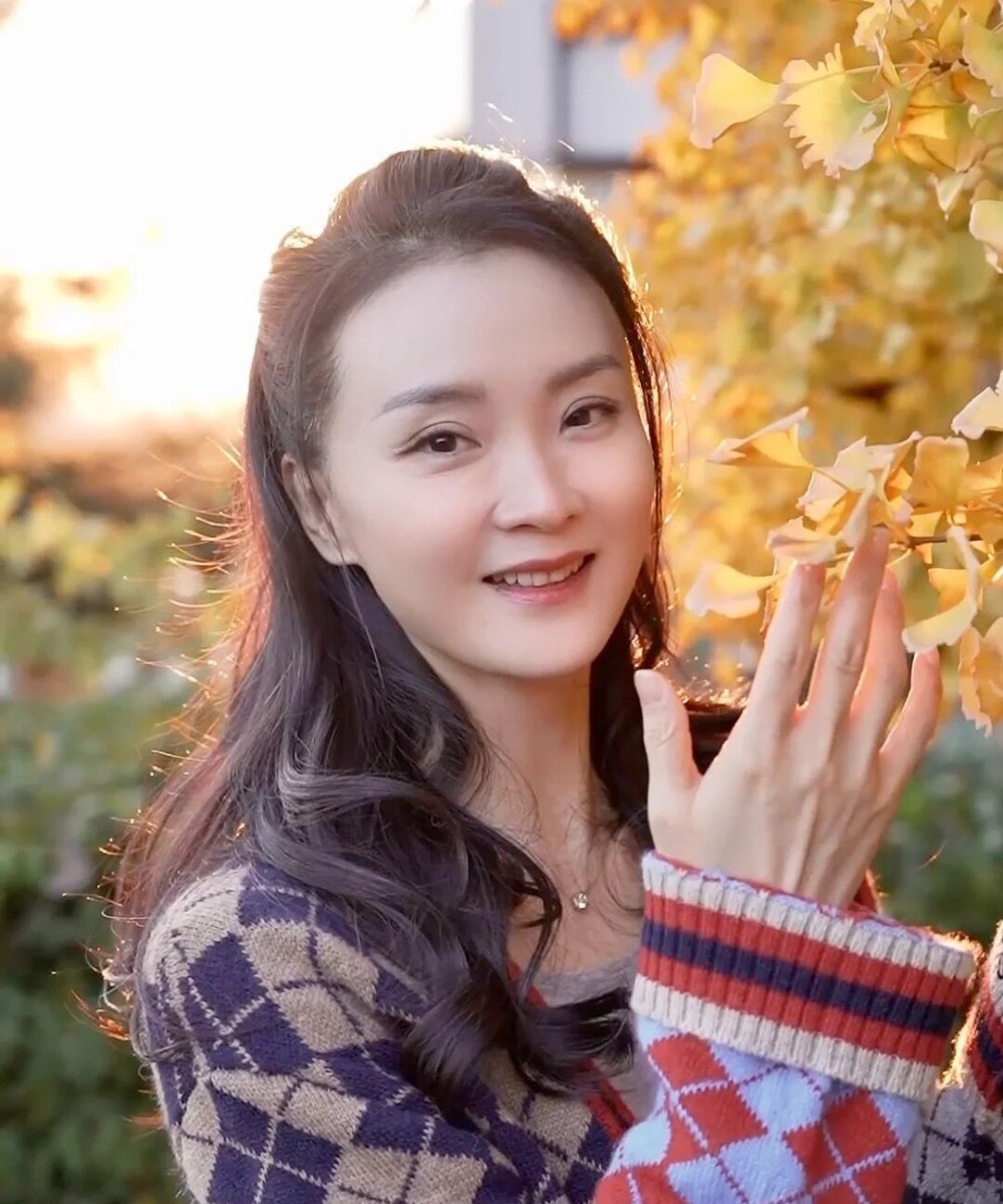 王艳无欲无求惹争议?女星嫁豪门还要立清高人设,太奇葩了_哪里拼网