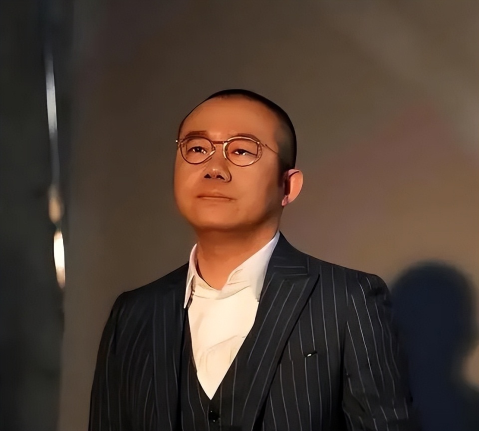 喜欢玩"00后"女生,一次给几十万?46岁涂磊回应了