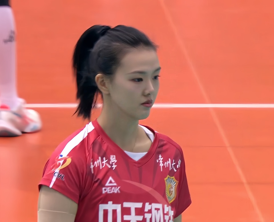 张常宁出场造成轰动,江苏女排惜败天津后仍有站上领奖台机会!