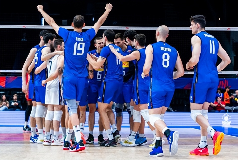 3-0!3-2!榜首竞争惨烈:三队胜场数相同,全胜球队屈居第3