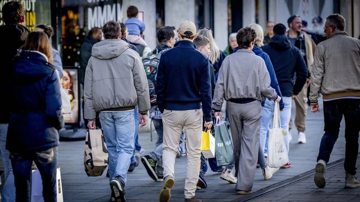 【衣食住行】荷蘭提高最低薪金標準；學者反對政府補貼房屋因氣候變化帶來的損失；今年能源價格大幅上升