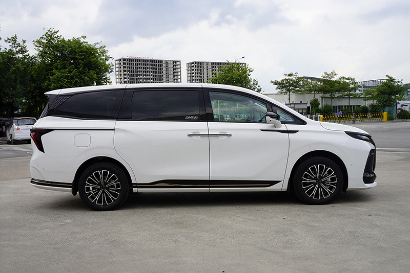 99-27.99万元 东风风行星海v9中大型mpv上市