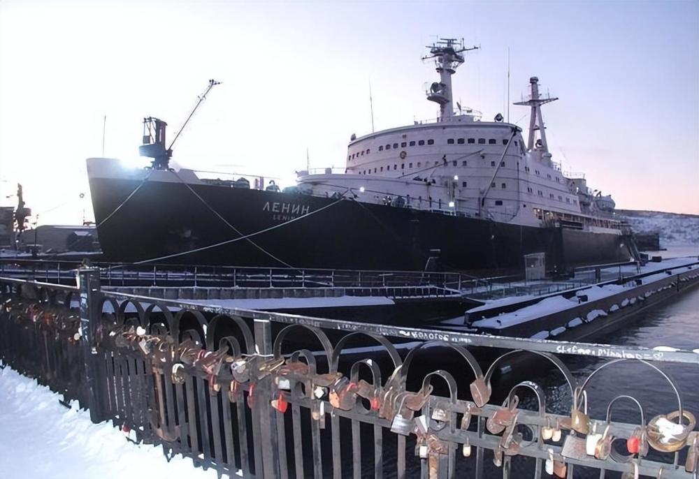 重磅消息！俄罗斯世界最大核动力破冰船下水，普京亲自为其站台600382广东明珠