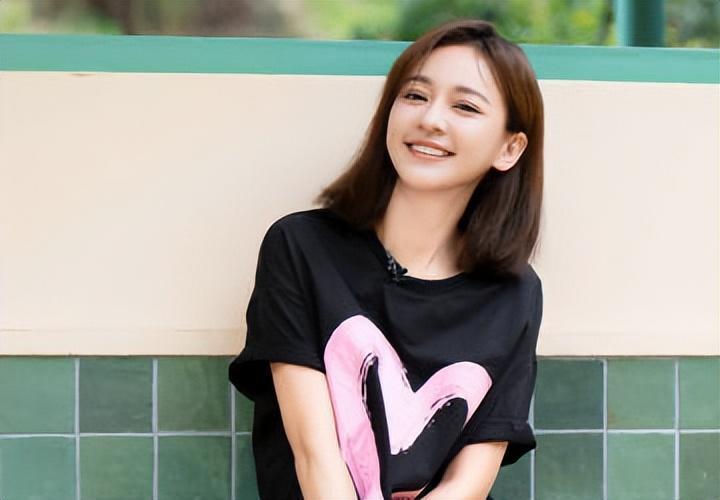 《浪姐4》人气排名太离谱,真假皇族藏不住了,卢靖姗遭众嘲,陈意涵被错