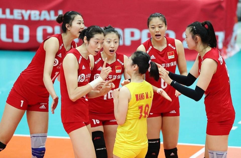中国女排爆发2连胜!3-1逆转美国女排,李盈莹发威,巴黎奥运稳了