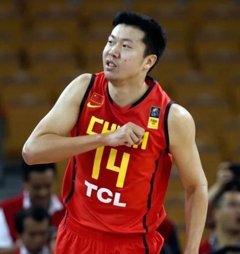 王治郅正式上任，亮相新岗位，多年努力获得最好肯定