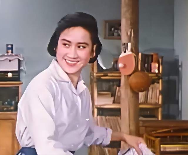 傅锦华:虽错失《刘三姐》未能走红,但她在另一个圈子里,却红到发紫