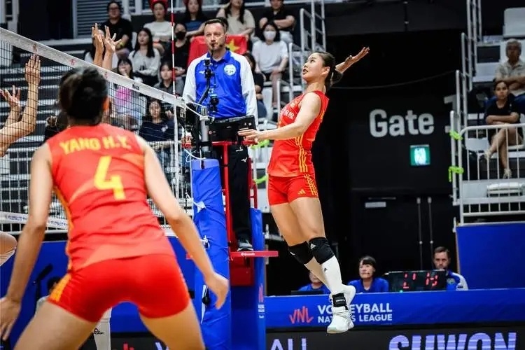 中国女排战胜荷兰取澳门站首胜,朱婷赛点登场,吴梦洁奇兵