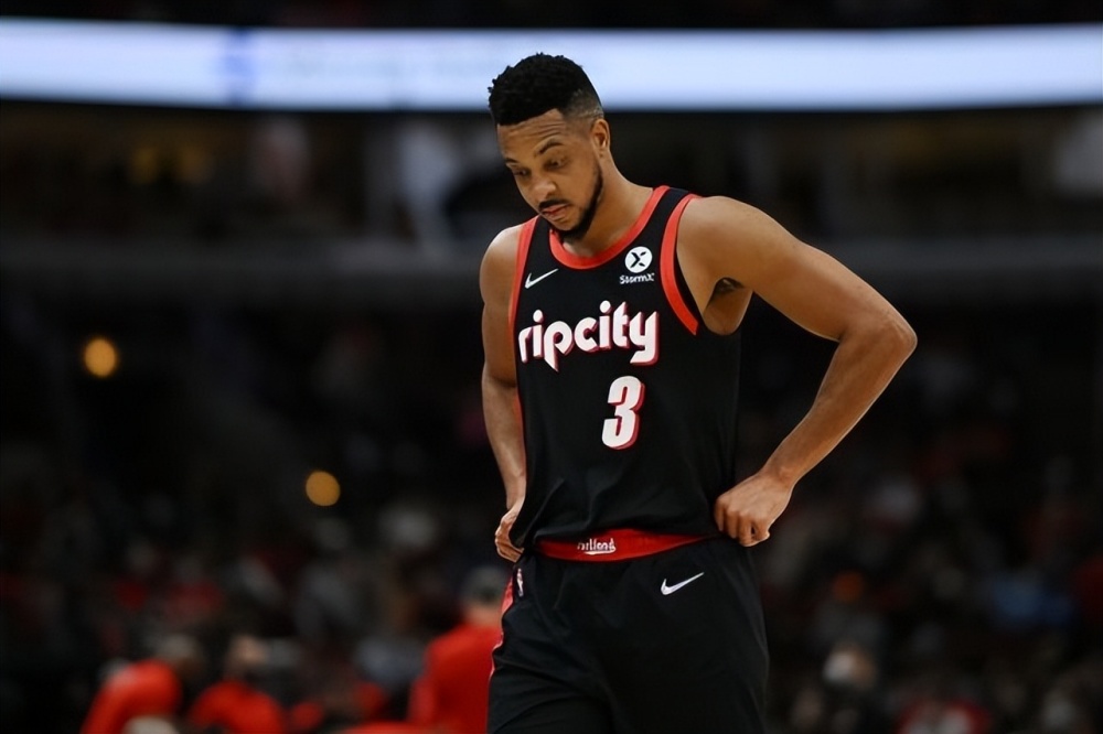 麦科勒姆:高中时身高仅1.58米,到nba场均20 ,化身开拓者双枪_腾讯新闻