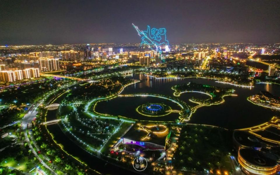 昨夜,奉贤新地标再"出圈"!上海之鱼600架无人机上演震撼一幕!