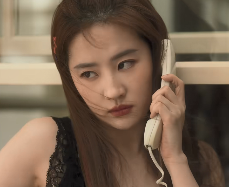 央视《玫瑰的故事》出圈理由:蓝盈莹的演技,刘亦菲的脸蛋,朱珠的衣品