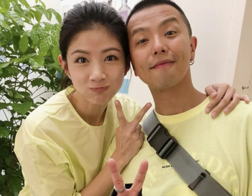 女星李千娜特意发文为黄鸿升庆祝40岁冥诞,祝好友生日快乐,二人相识超