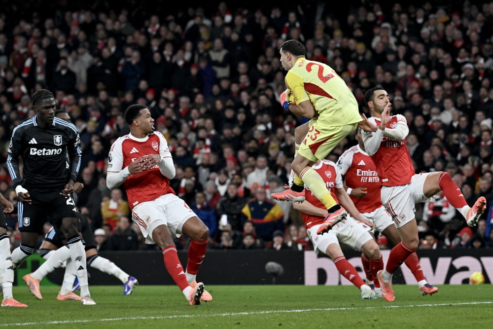 快意復仇！榜首大戰變成一邊倒，30分鐘4球摧毀苦主，槍手挺得住 - 