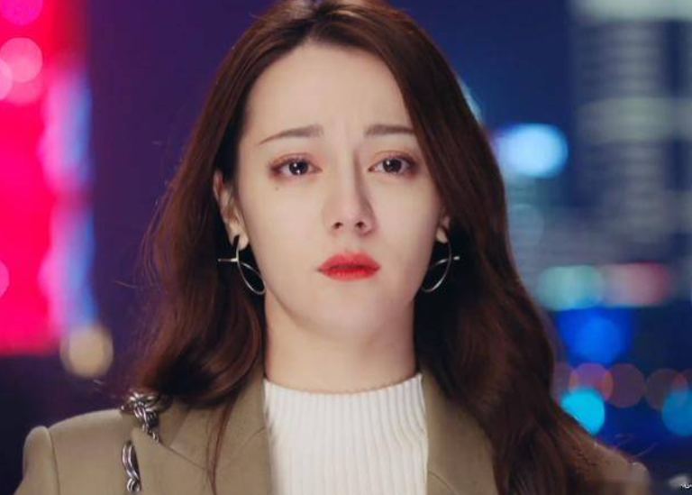 本以为迪丽热巴是c位,不料《花儿与少年》捧红的,却是24岁的她_腾讯