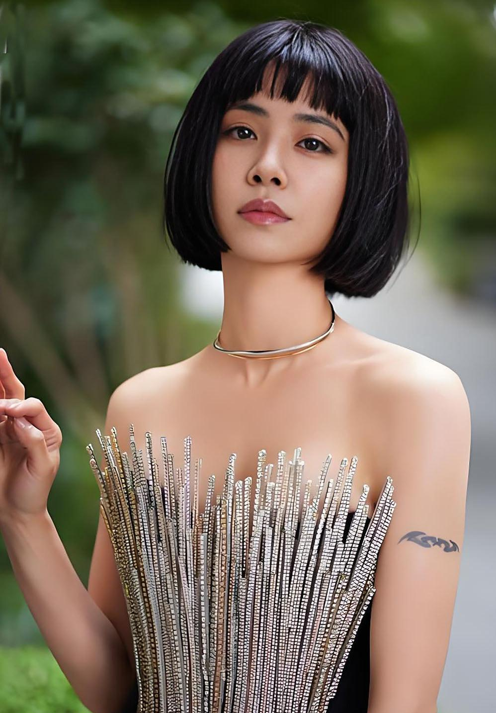 明星演唱会内卷严重,歌手着装新奇特花样百出,谁能卷得过蔡依林