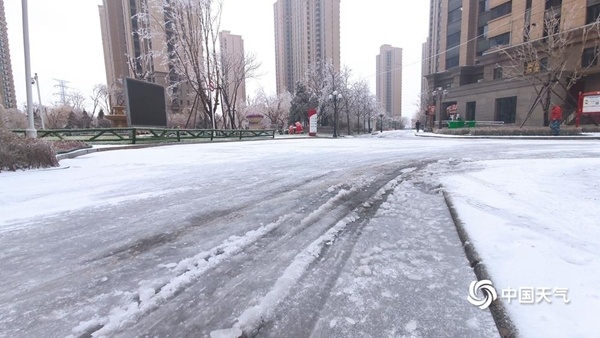 雨雪天路滑阻交通 请收好这份冰雪天安全驾车指南_腾讯新闻
