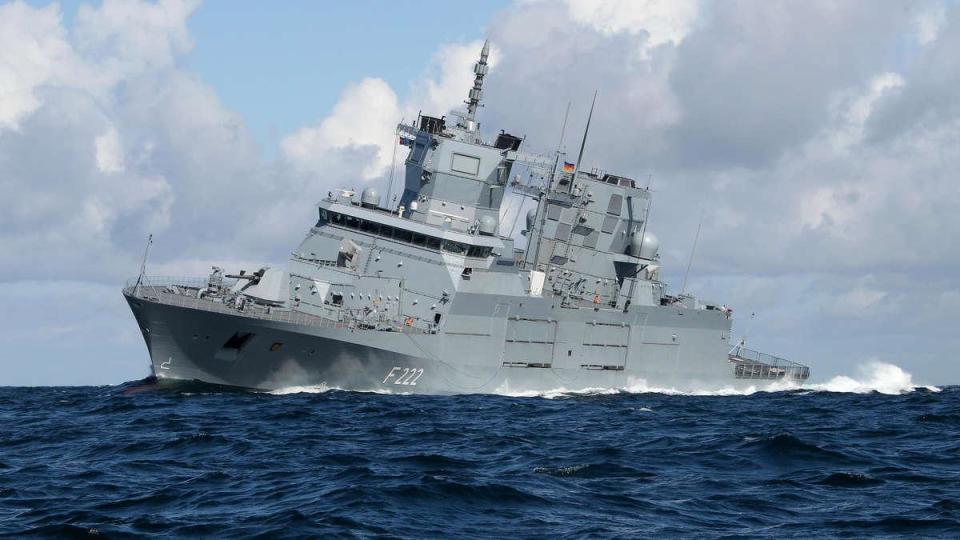 英國海軍也不甘落後,新型26型護衛艦排水量達8000餘噸,這種護衛艦妥妥