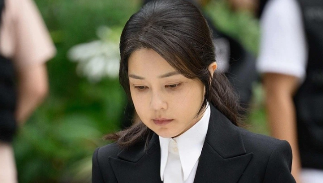金建希涉嫌“卖官鬻爵”案被求刑7年半