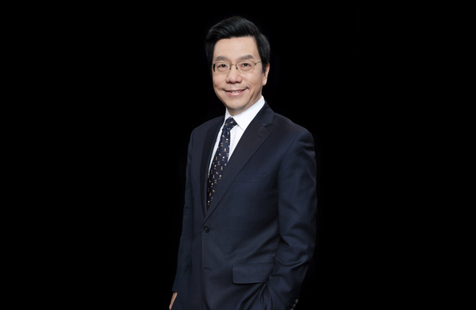 李开复抨击"作秀式大模型排名",中国大模型与美国顶尖大模型仅差6个月