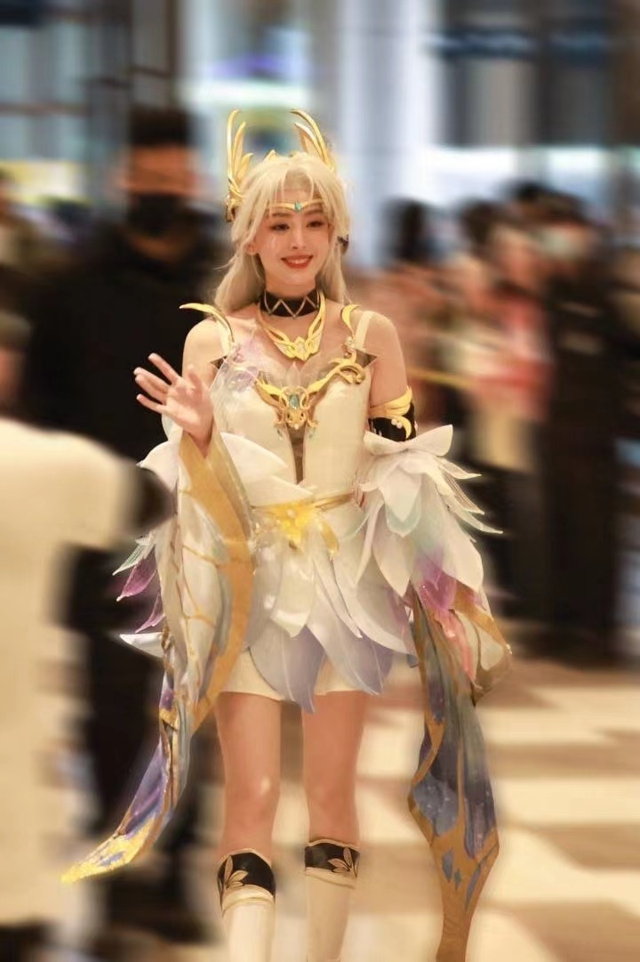 近20位明星cos王者荣耀赵丽颖风情妩媚娜扎仙气飘飘谢娜帅气