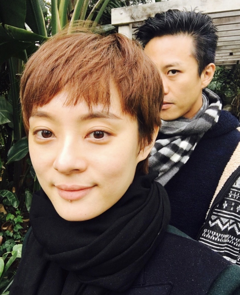 40岁孙俪晒优雅写真,罕见秀美背登上热搜,却遭吐槽是普通人的背_腾讯