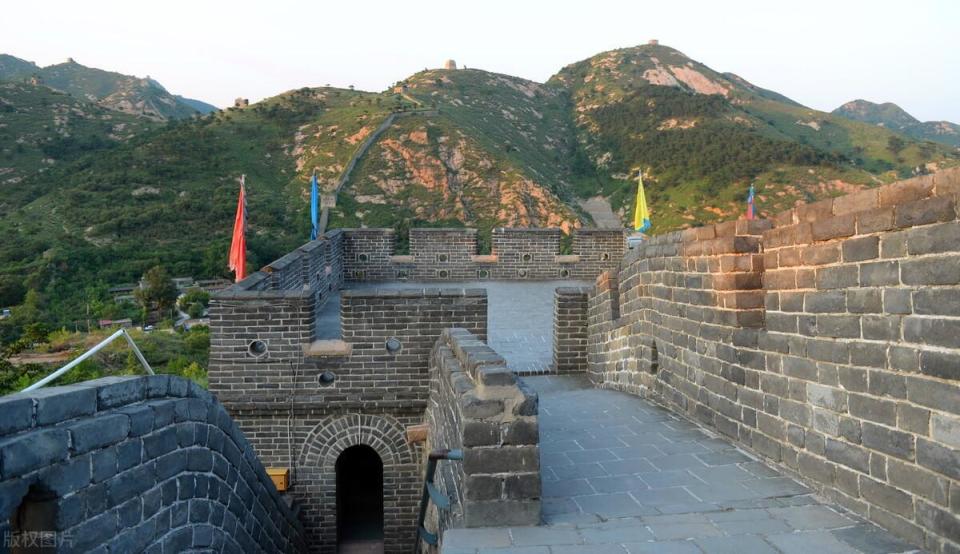九门口水上长城要塞是关内外的重要门户,由于战略位置重要,历史上曾