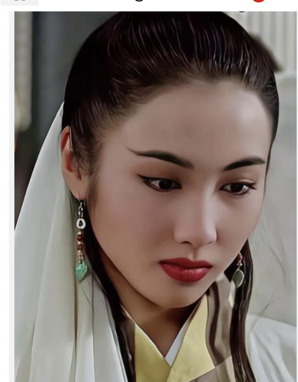 她是《倚天屠龙记》中的周芷若.