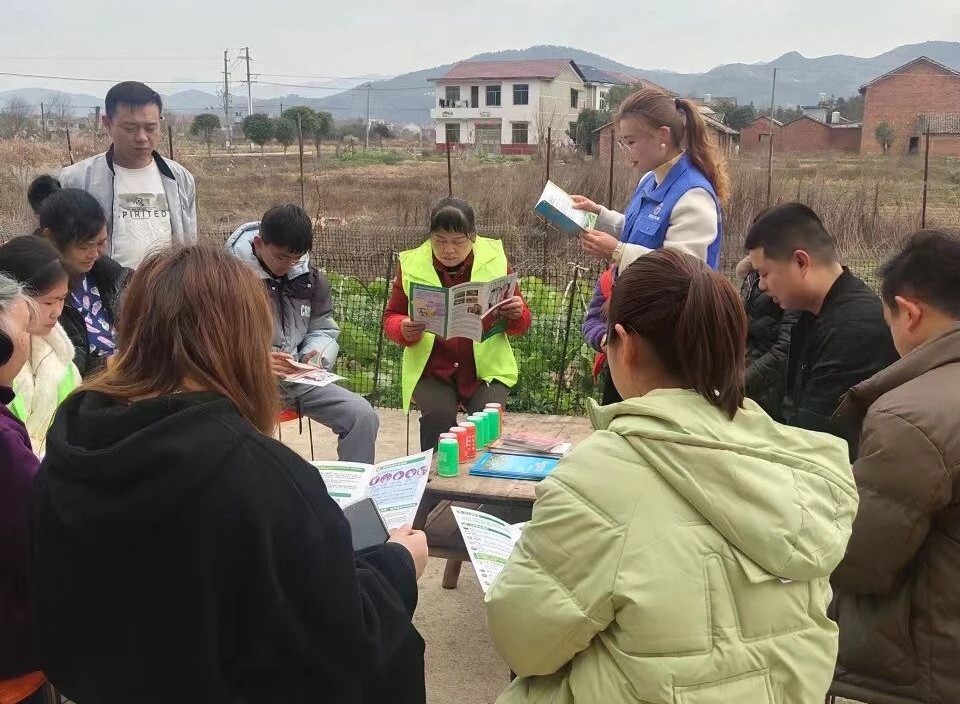 醴陵市李畋镇屋场围坐话禁毒共建美丽无毒幸福村