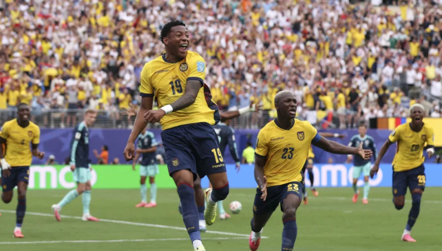 世界杯：厄瓜多尔2-1逆转德国小组第三出线，萨内争议球，普拉塔制胜