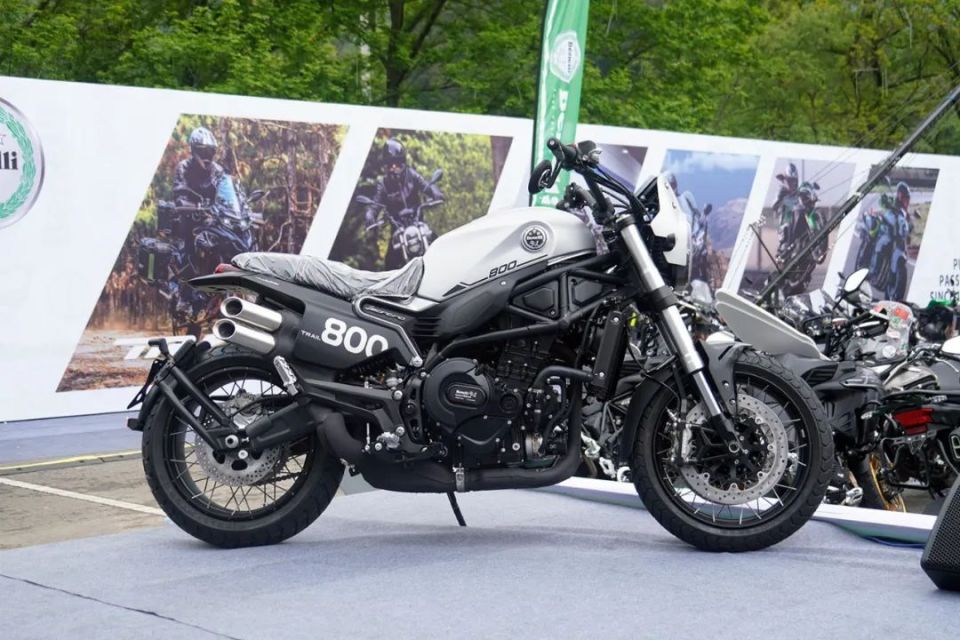 第八届benelli贝纳利骑行季皖美天柱山再起航,新款龙6,trk552x等车型