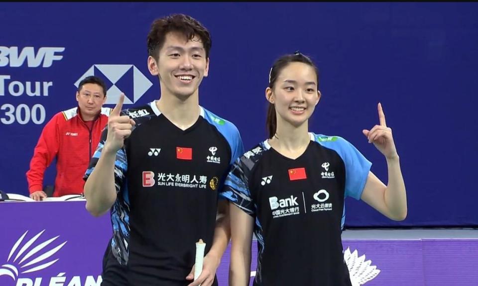 羽球马德里大师赛中国四对双打进16强张弛一人扛双项雷兰曦男单出局