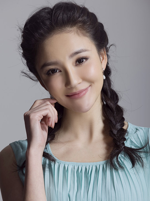 刘雨欣回应洛杉矶豪宅被盗损失千万,否认转移国内资产,揭赴美原因