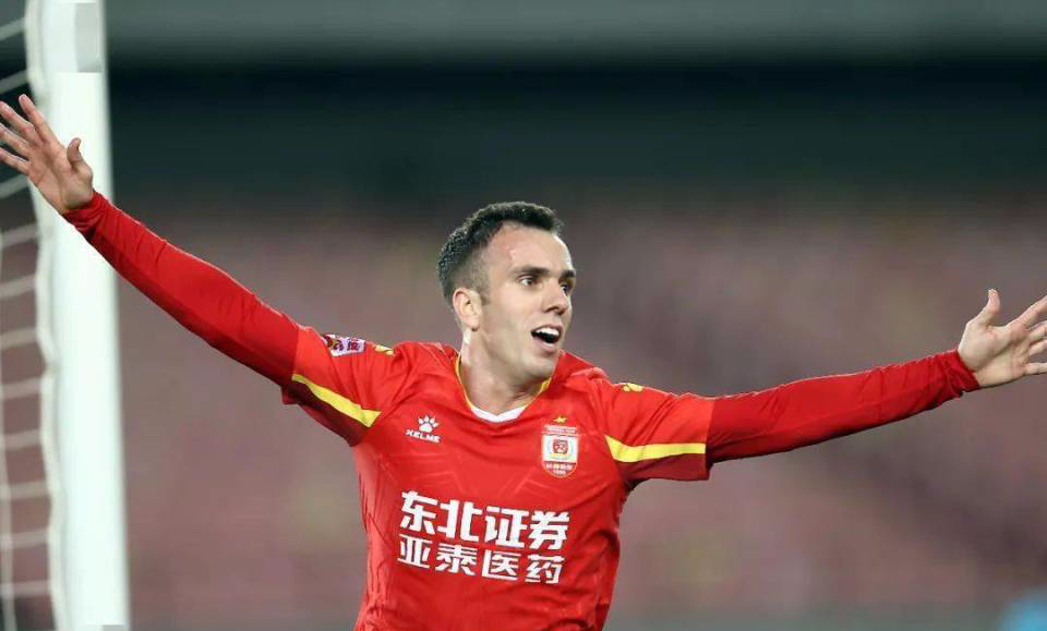 比奥斯卡更值得归化29岁亚泰队长已来华4年国足急需的中场大师