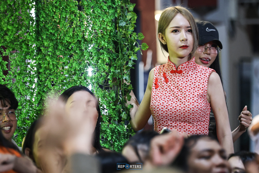 彻底火了大战菲律宾泰国人妖被知名导演邀请拍电影